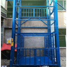 直銷鏈條導(dǎo)軌式液壓貨梯，液壓叉車，液壓起重貨梯安裝施工